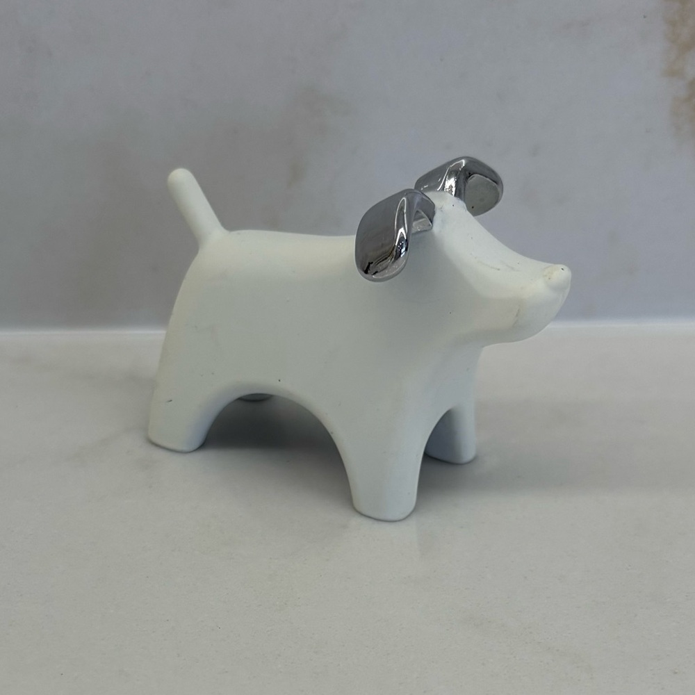 Discontinued Umbra White and Silver Dog Ring Holder